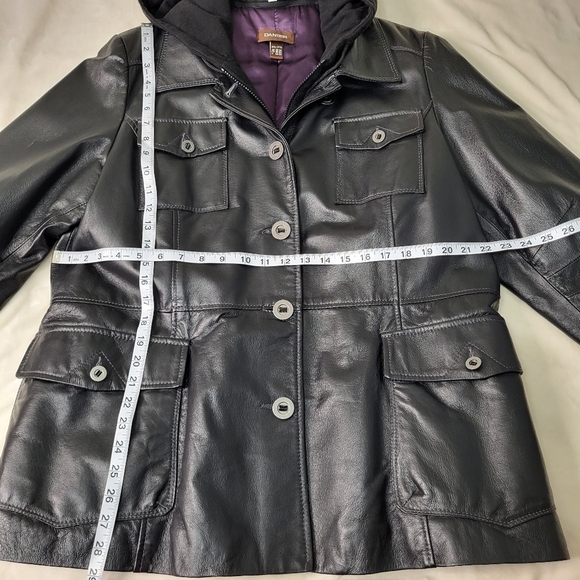 Women's Black Danier Leather Jacket. Size XXL. - Picture 9 of 15